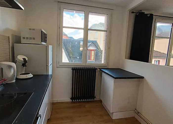 Foucault - - Au Coeur De 아파트 루르드