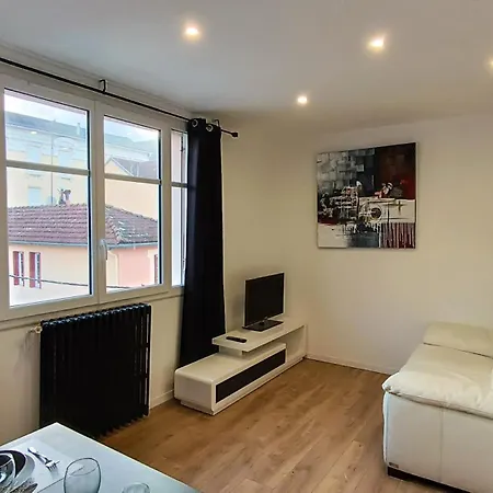 Foucault - - Au Coeur De Apartament *