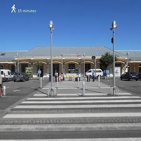 Foucault - - Au Coeur De Lourdes