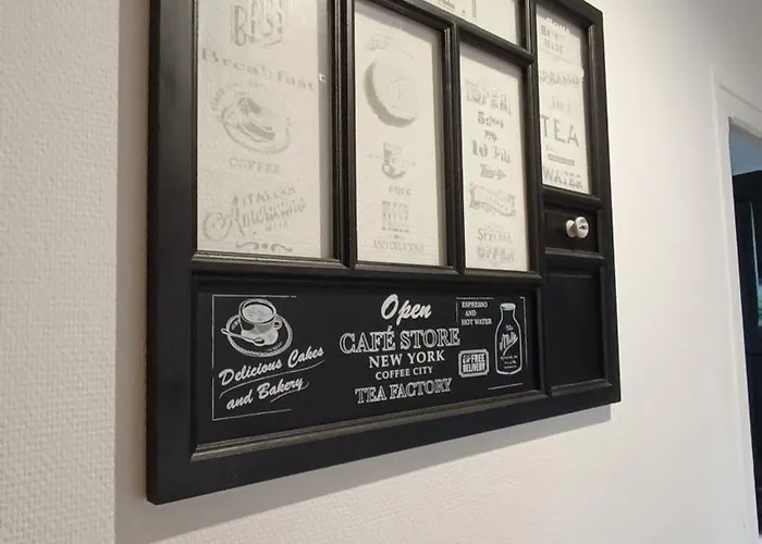 Foucault - - Au Coeur De Appartamento