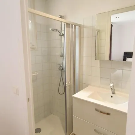 Foucault - - Au Coeur De Lourdes