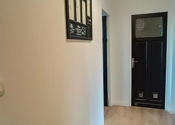 Foucault - - Au Coeur De Apartman