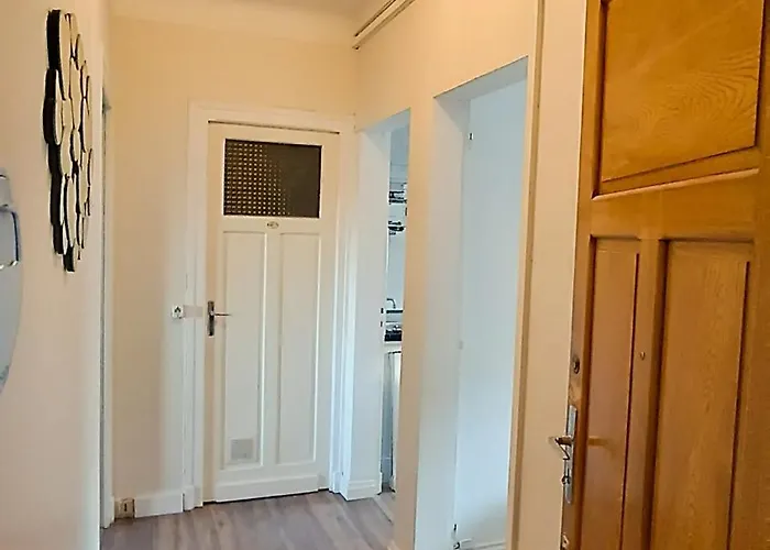 Foucault - - Au Coeur De Apartman *